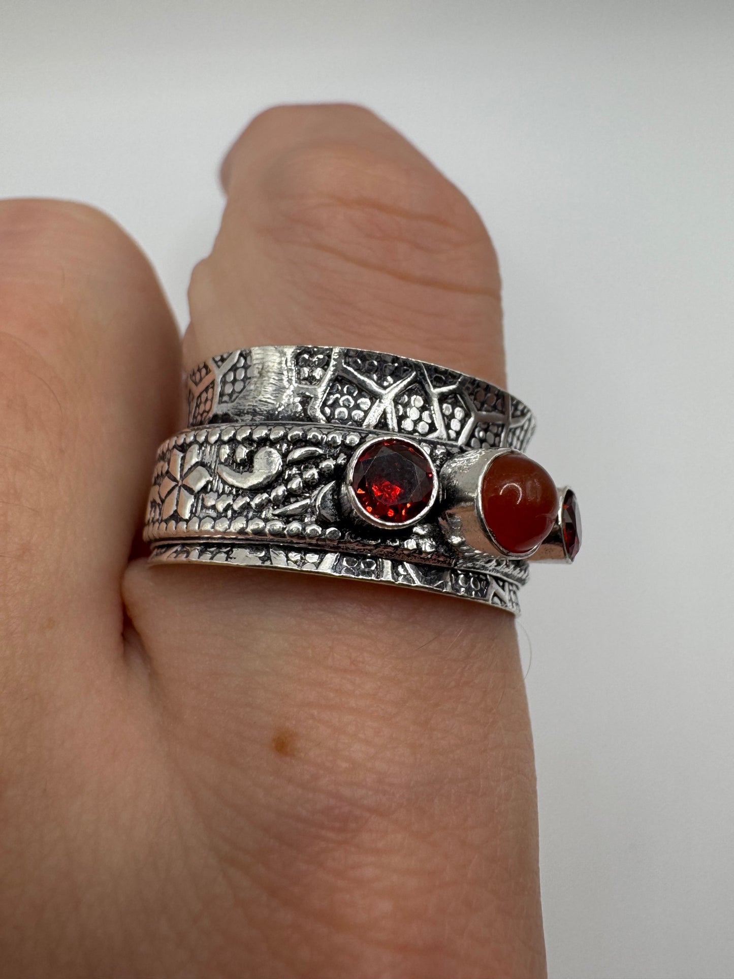 Silver garnet and quartz spinning ring (11.25-W1/2)