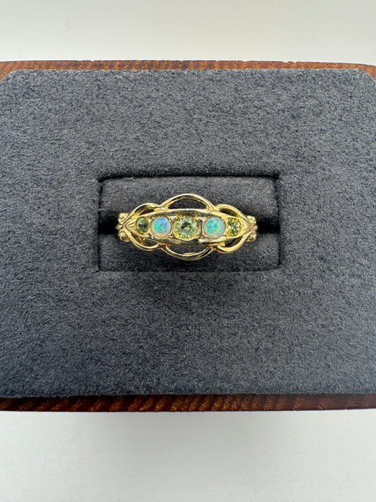 9ct gold peridot and opal ring