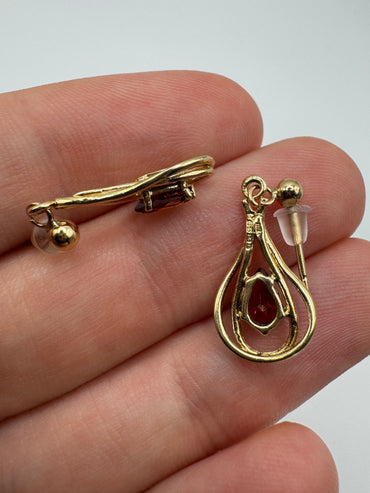 9ct gold garnet earrings