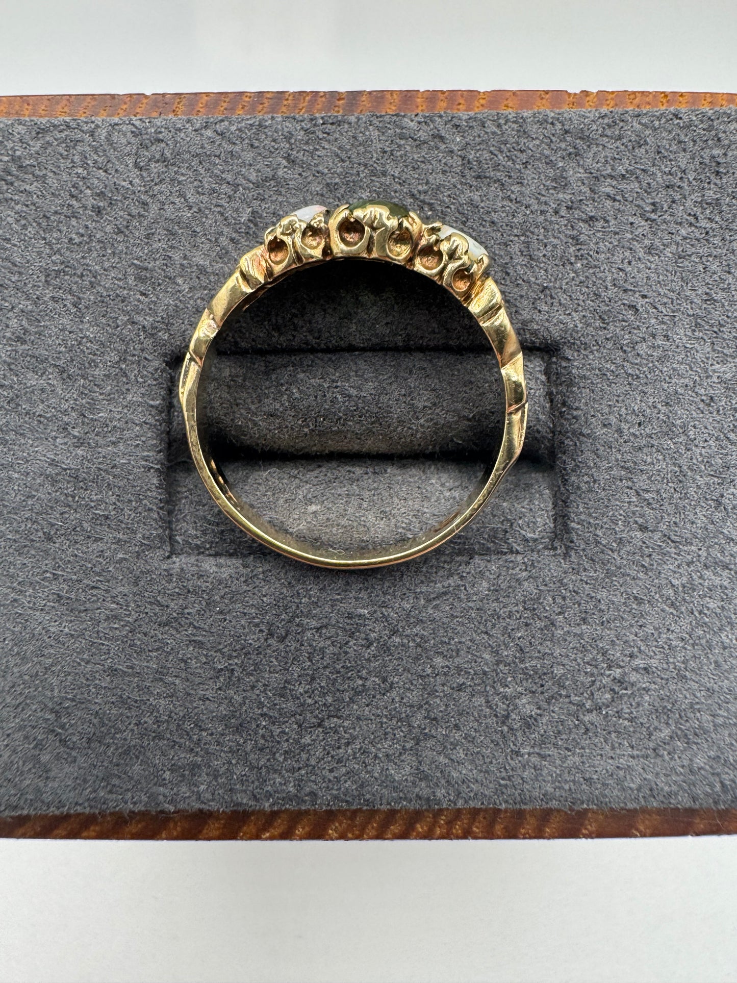 9ct gold tourmaline and opal ring