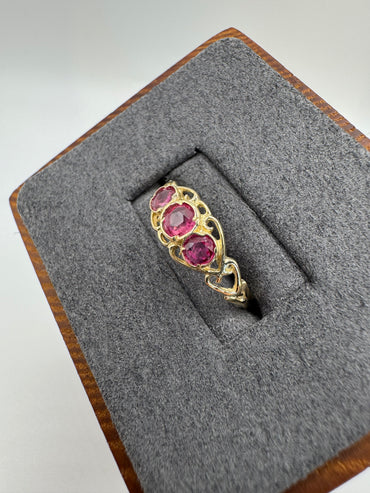 9ct gold ruby ring
