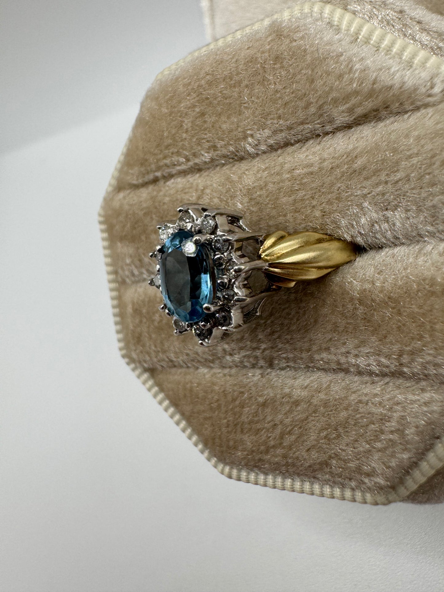9ct gold topaz and diamond ring