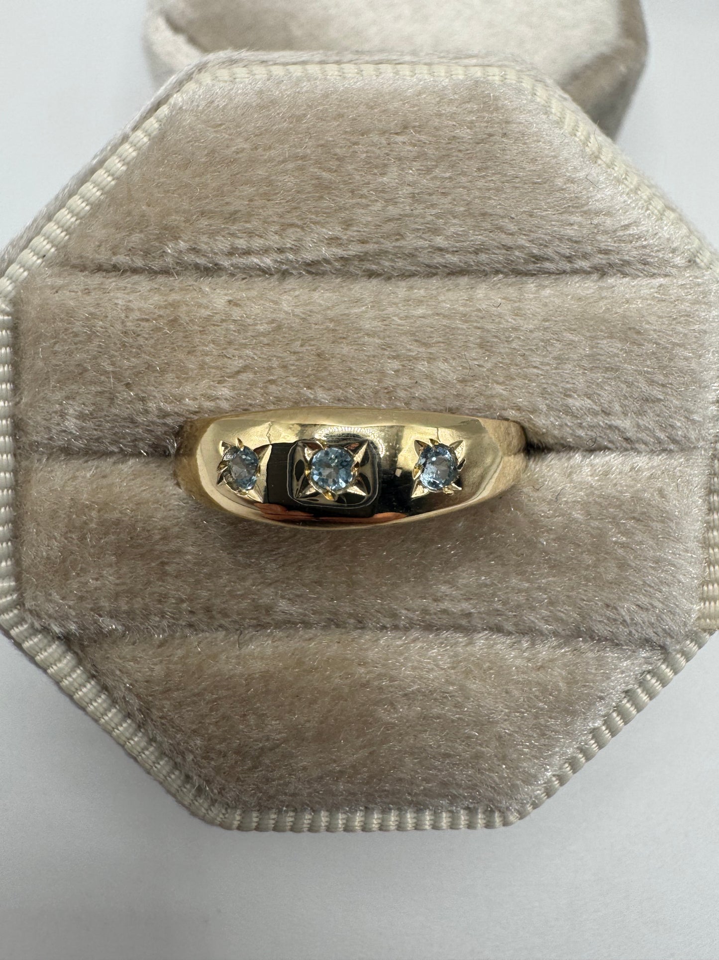 9ct gold topaz gypsy ring
