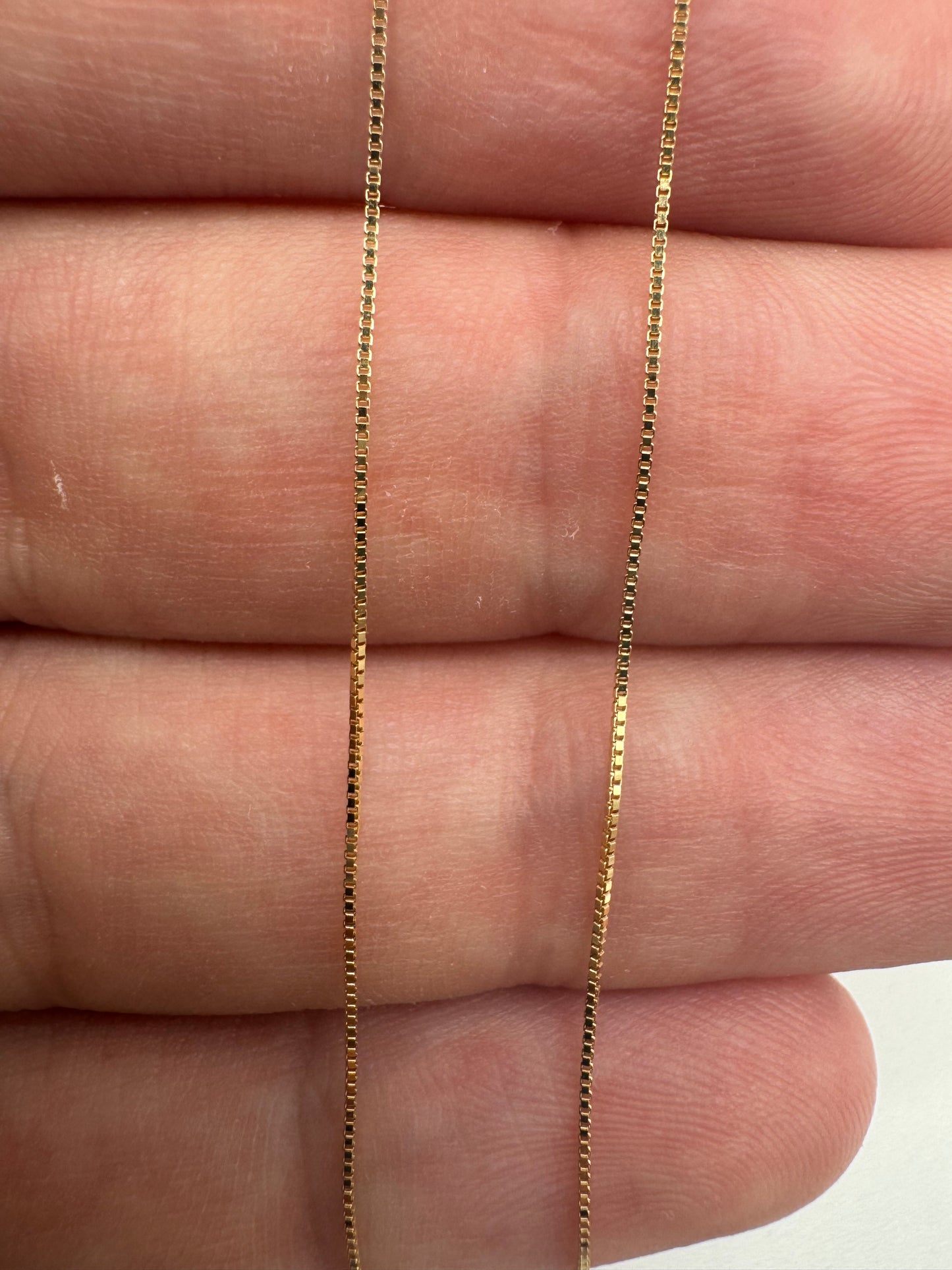 9ct gold Venetian box chain 37