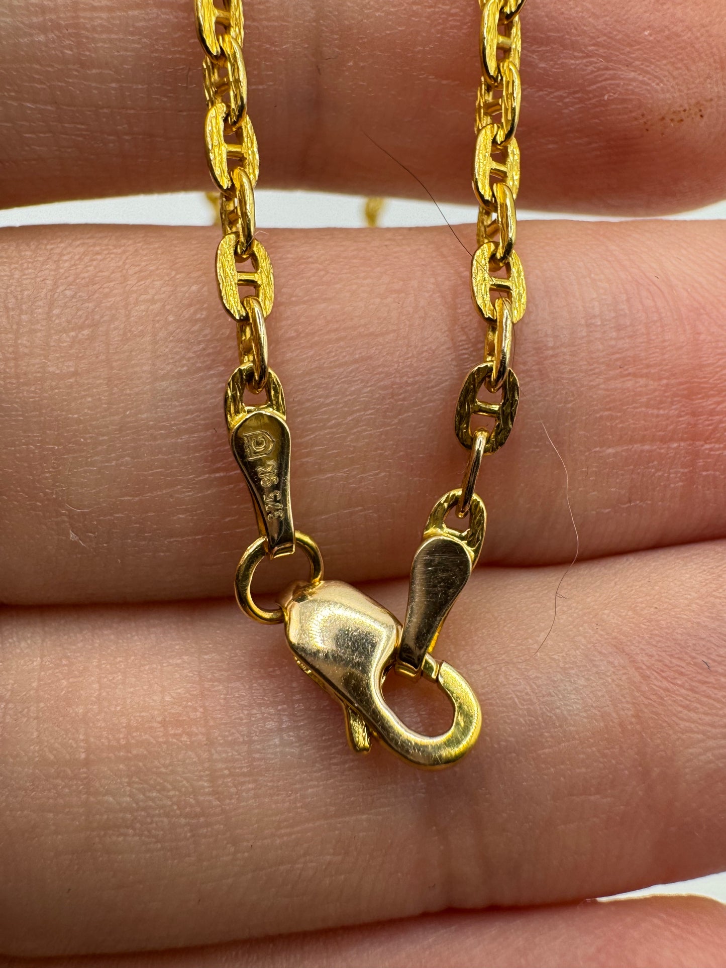 9ct gold mariner link chain 18 (18”)