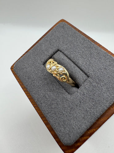 9ct gold pearl gypsy ring