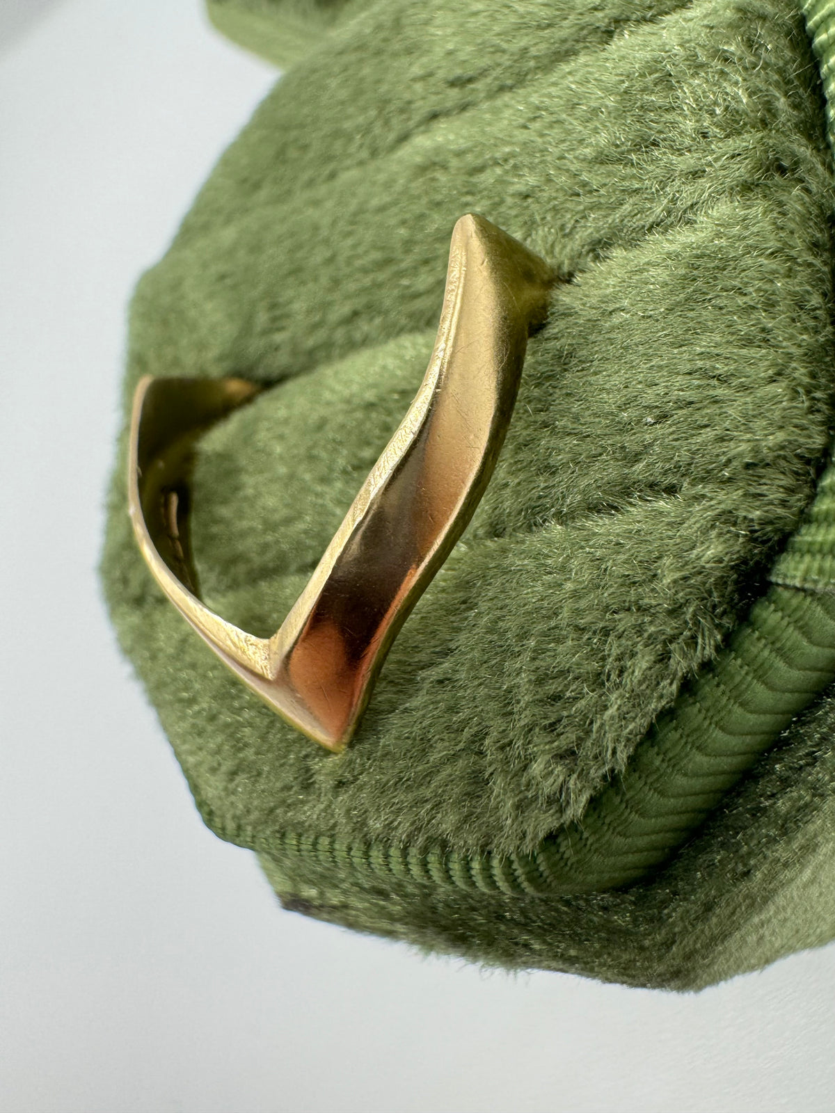 Vintage 9ct gold double chevron ring