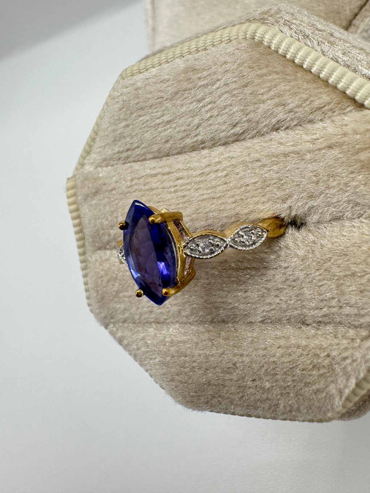 9ct gold tanzanite and zircon ring