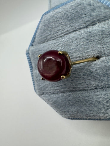 9ct gold cabochon ruby ring