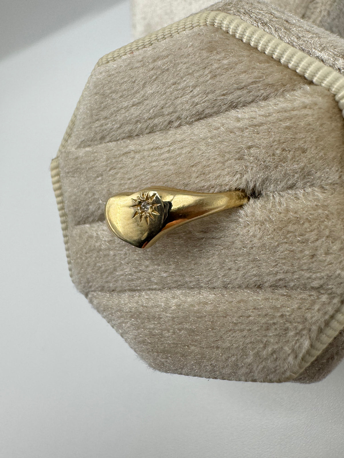 9ct gold diamond heart signet ring