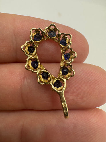 9ct gold London blue topaz pendant
