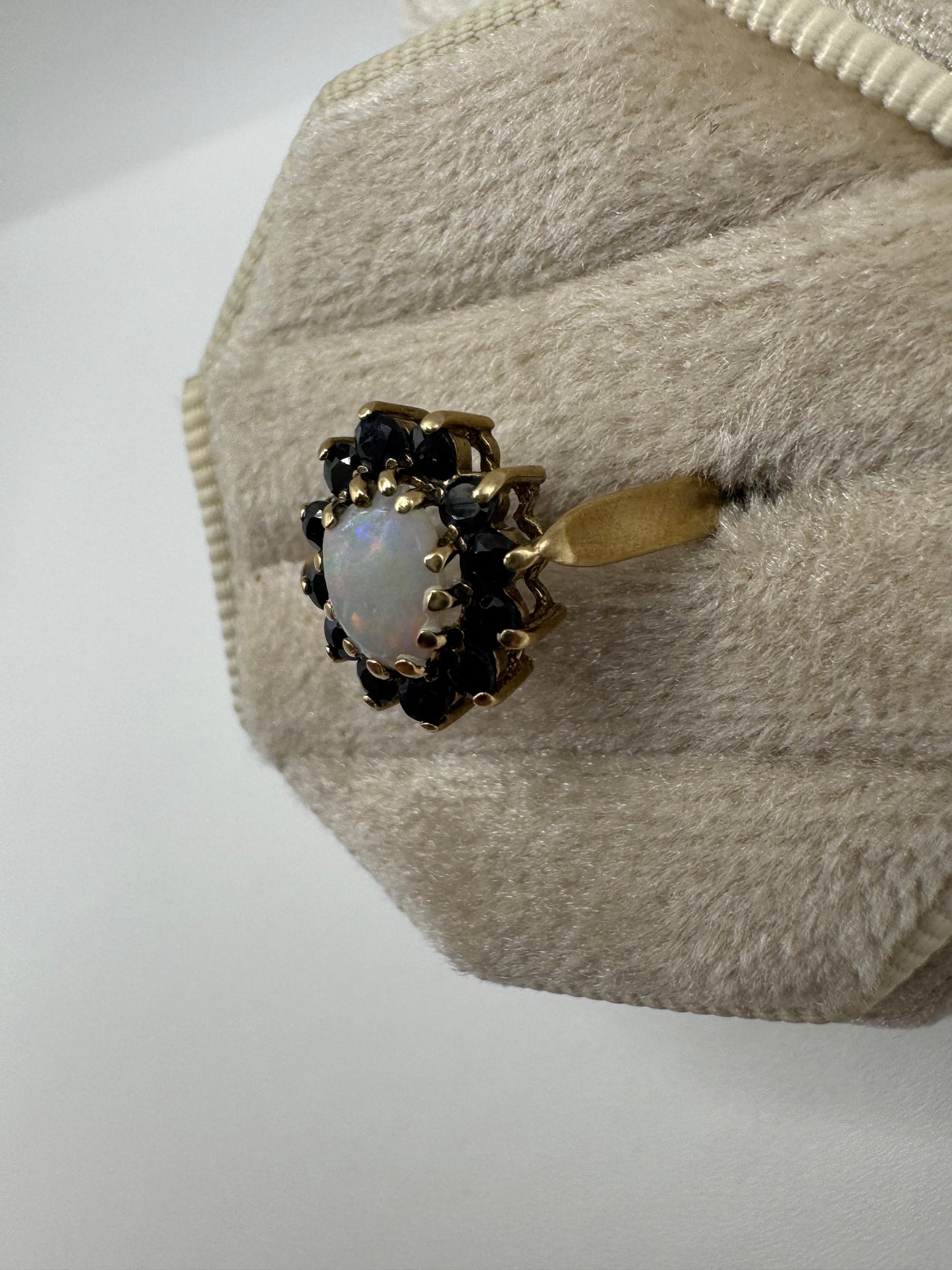 9ct gold opal and sapphire ring