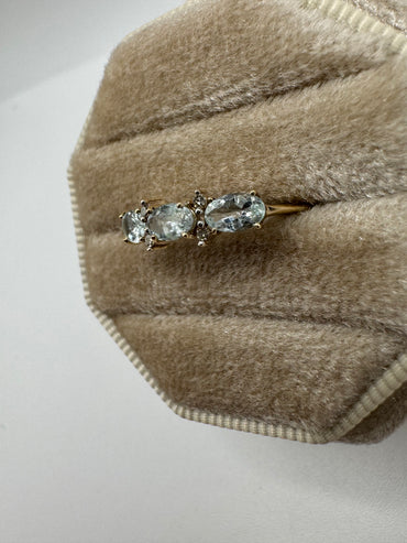 9ct gold aquamarine and diamond ring