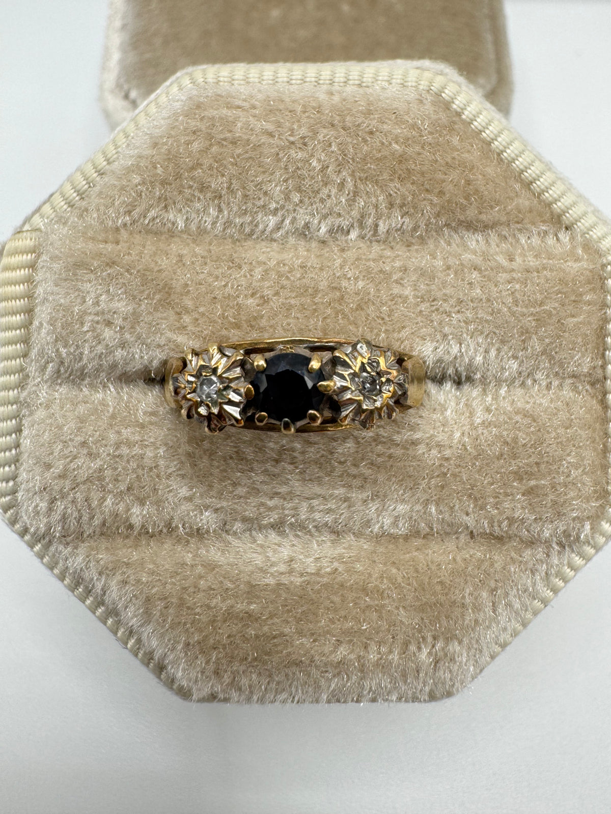 9ct gold sapphire and diamond ring