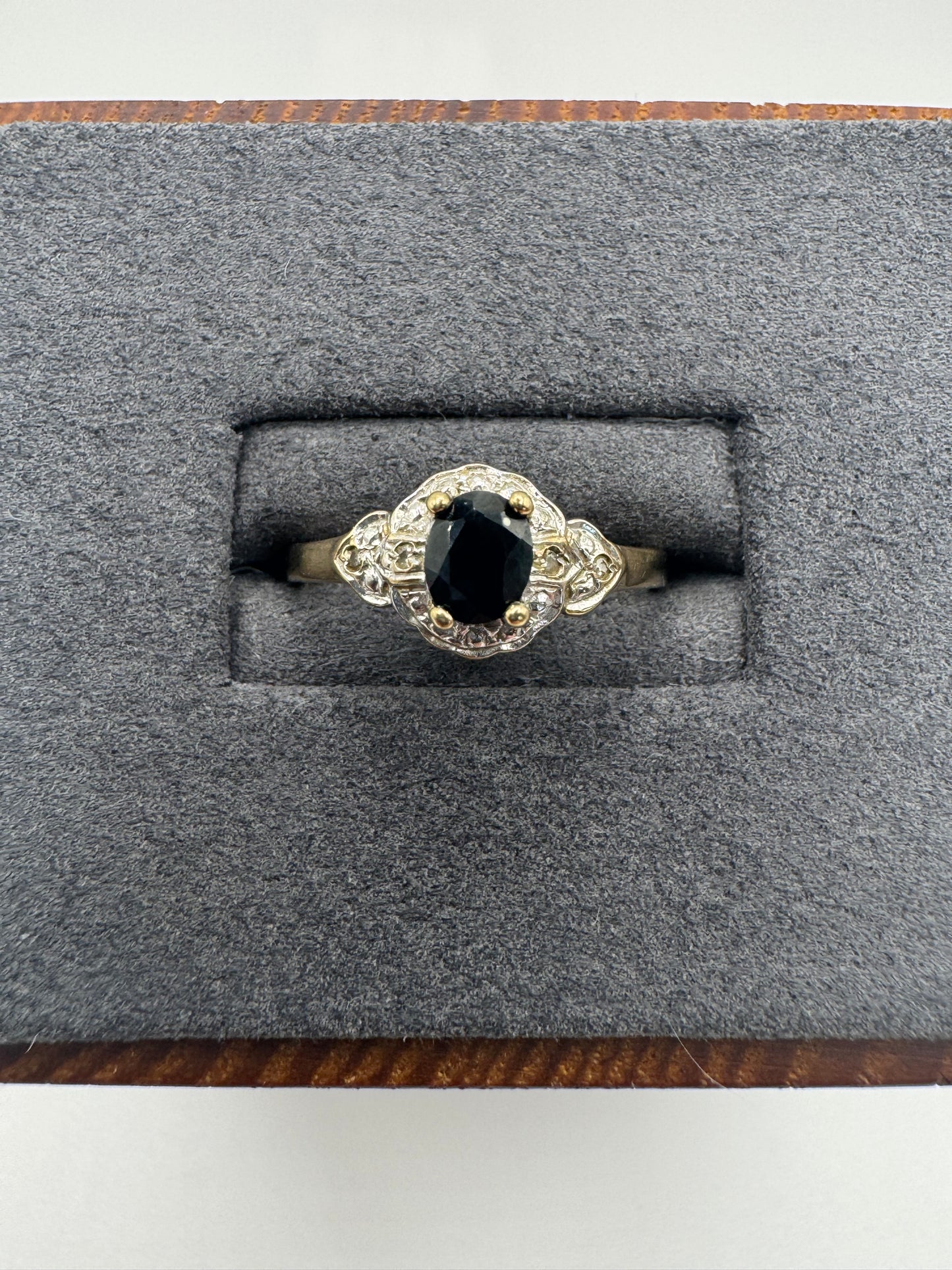 9ct gold sapphire and diamond ring