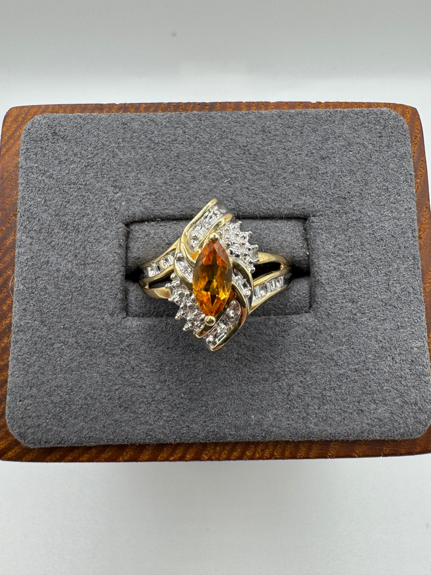 9ct gold citrine and diamond ring
