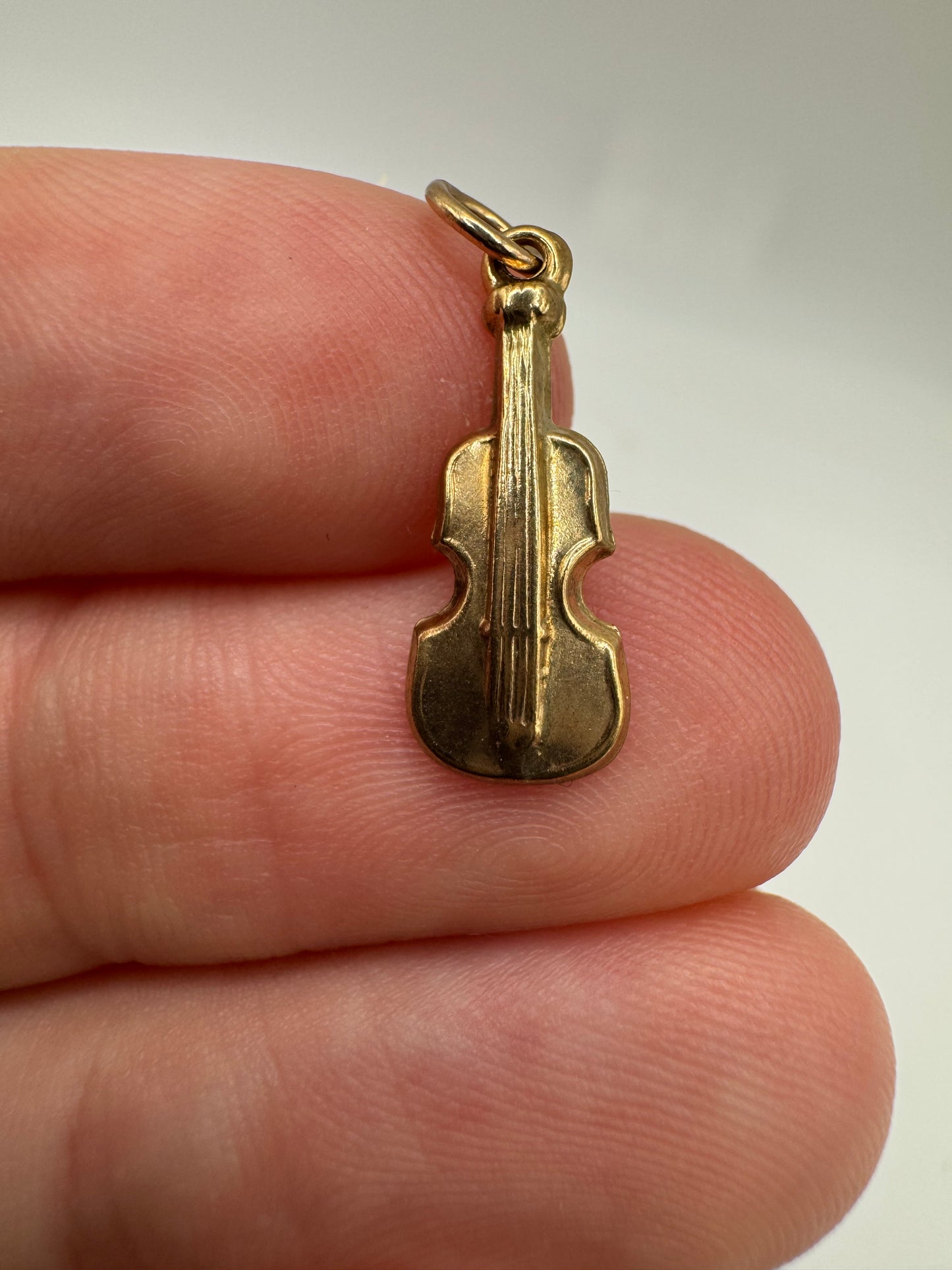 9ct gold instrument charm