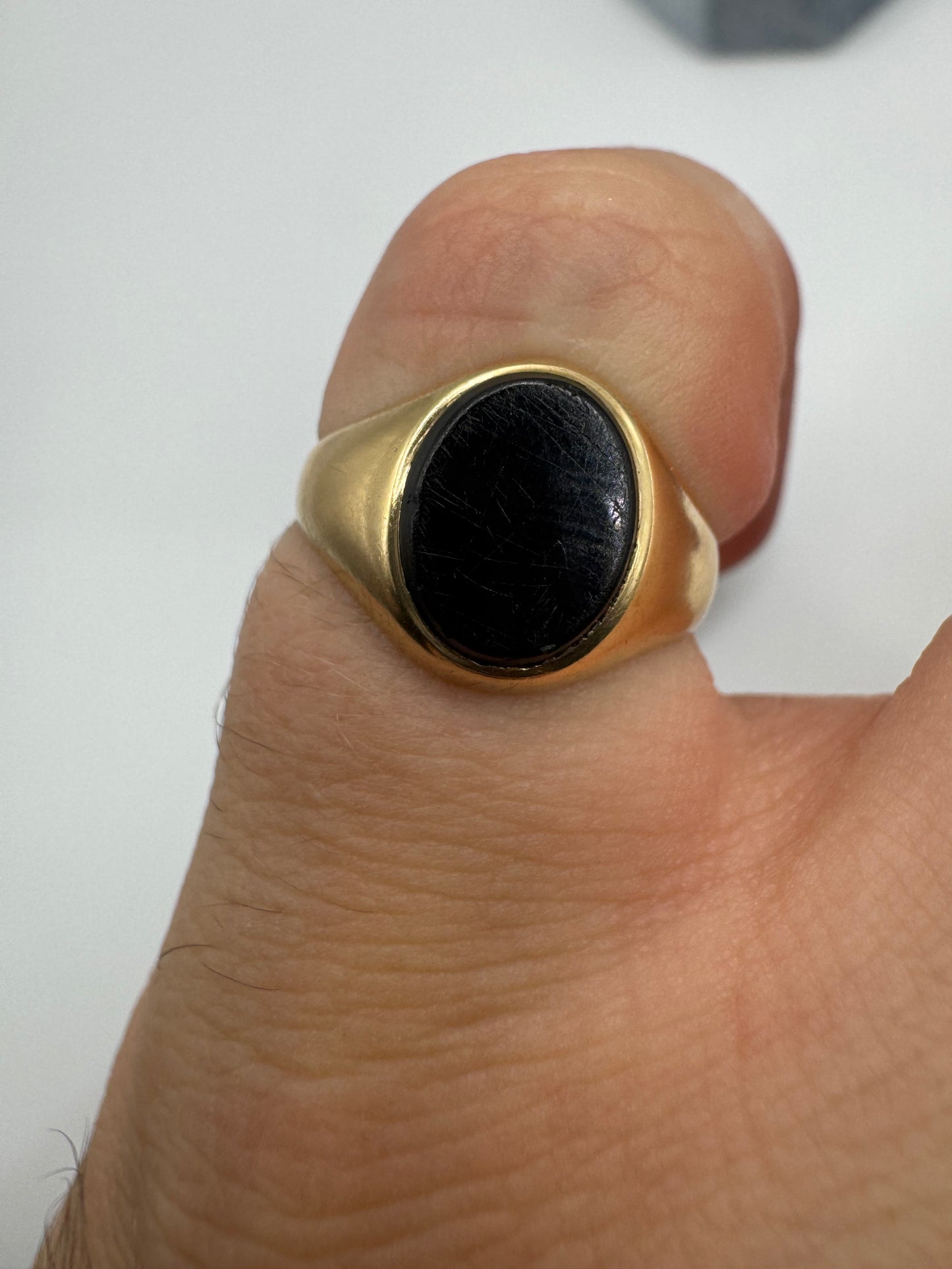 9ct gold onyx signet ring
