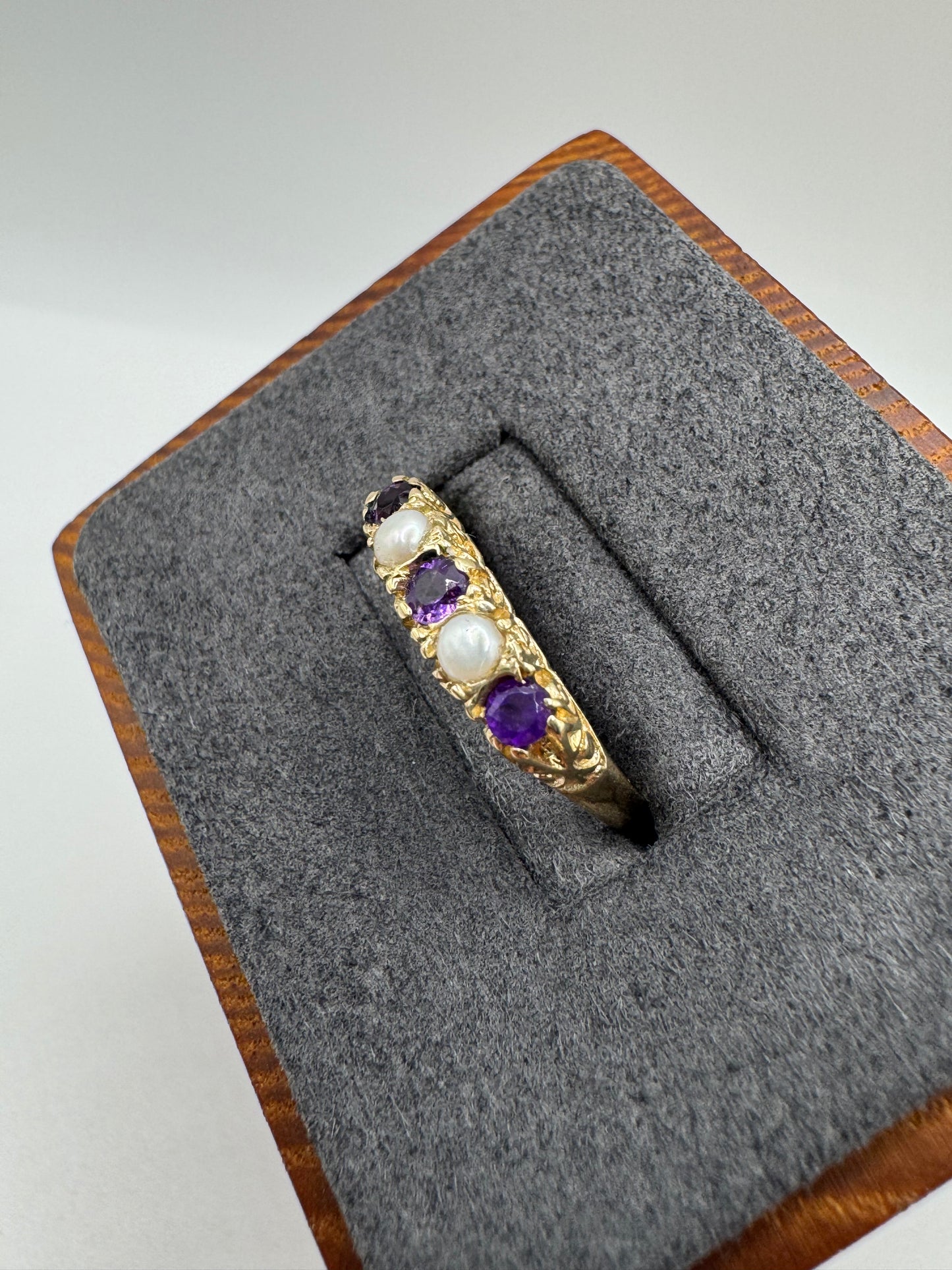 9ct gold amethyst and pearl ring