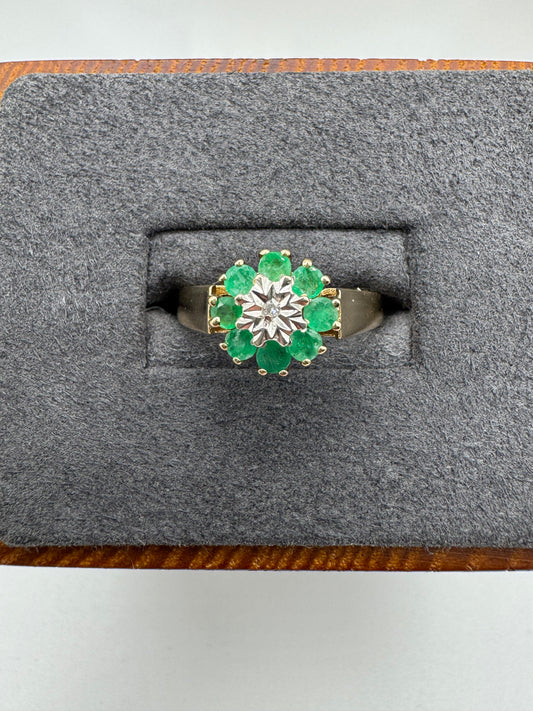 9ct gold emerald and diamond ring
