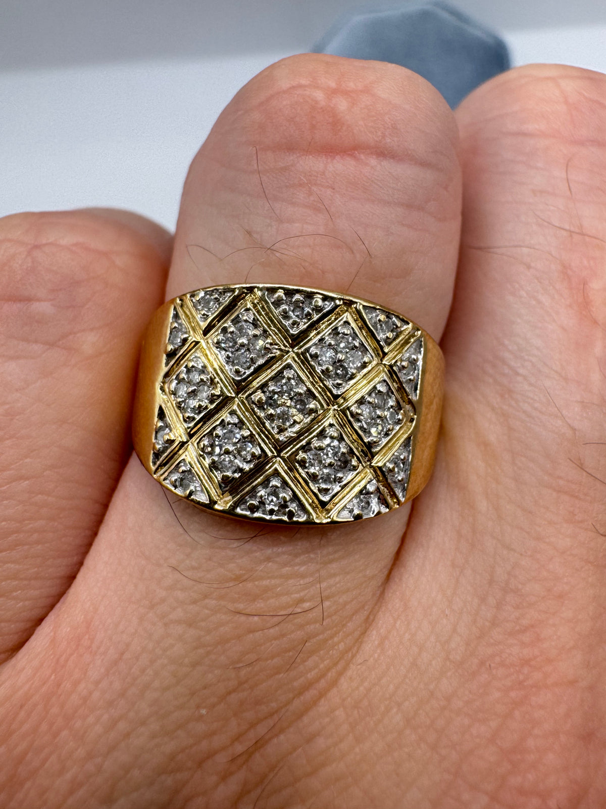 9ct gold diamond ring