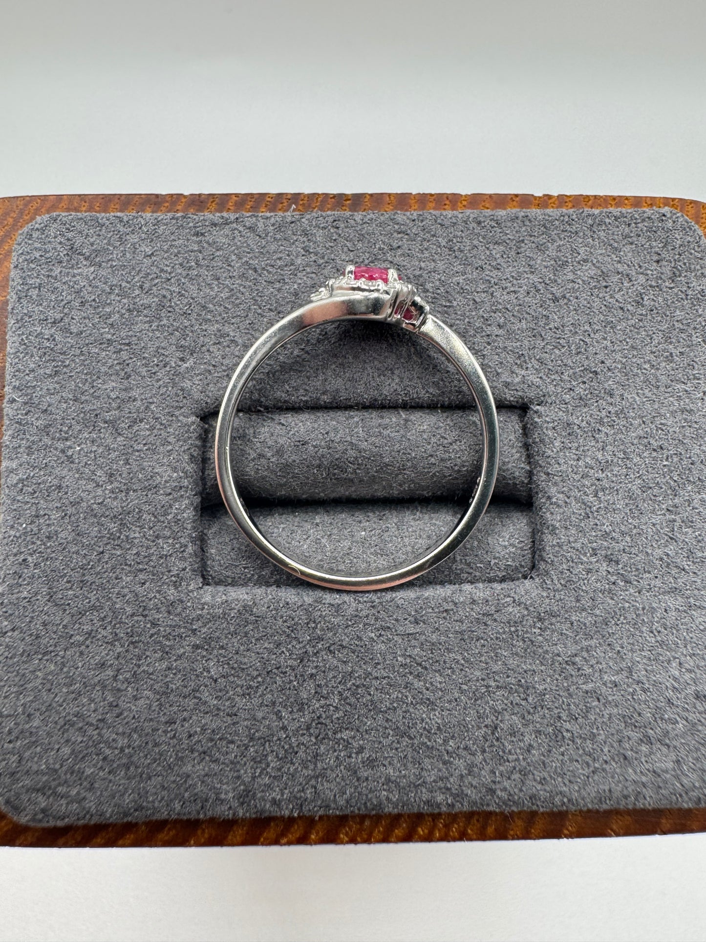 9ct white gold ruby and diamond ring