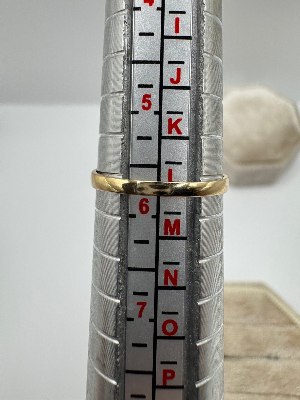 9ct gold heart signet ring