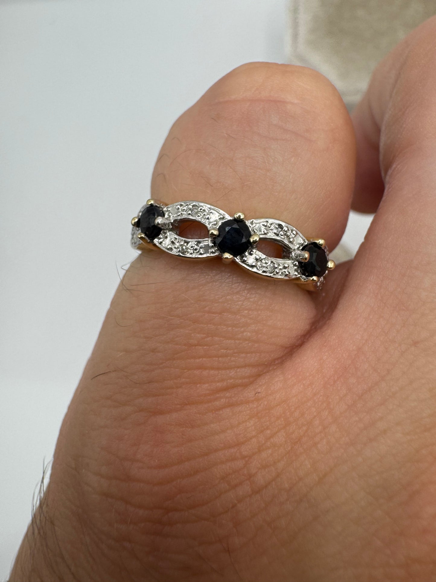 9ct gold sapphire and diamond ring