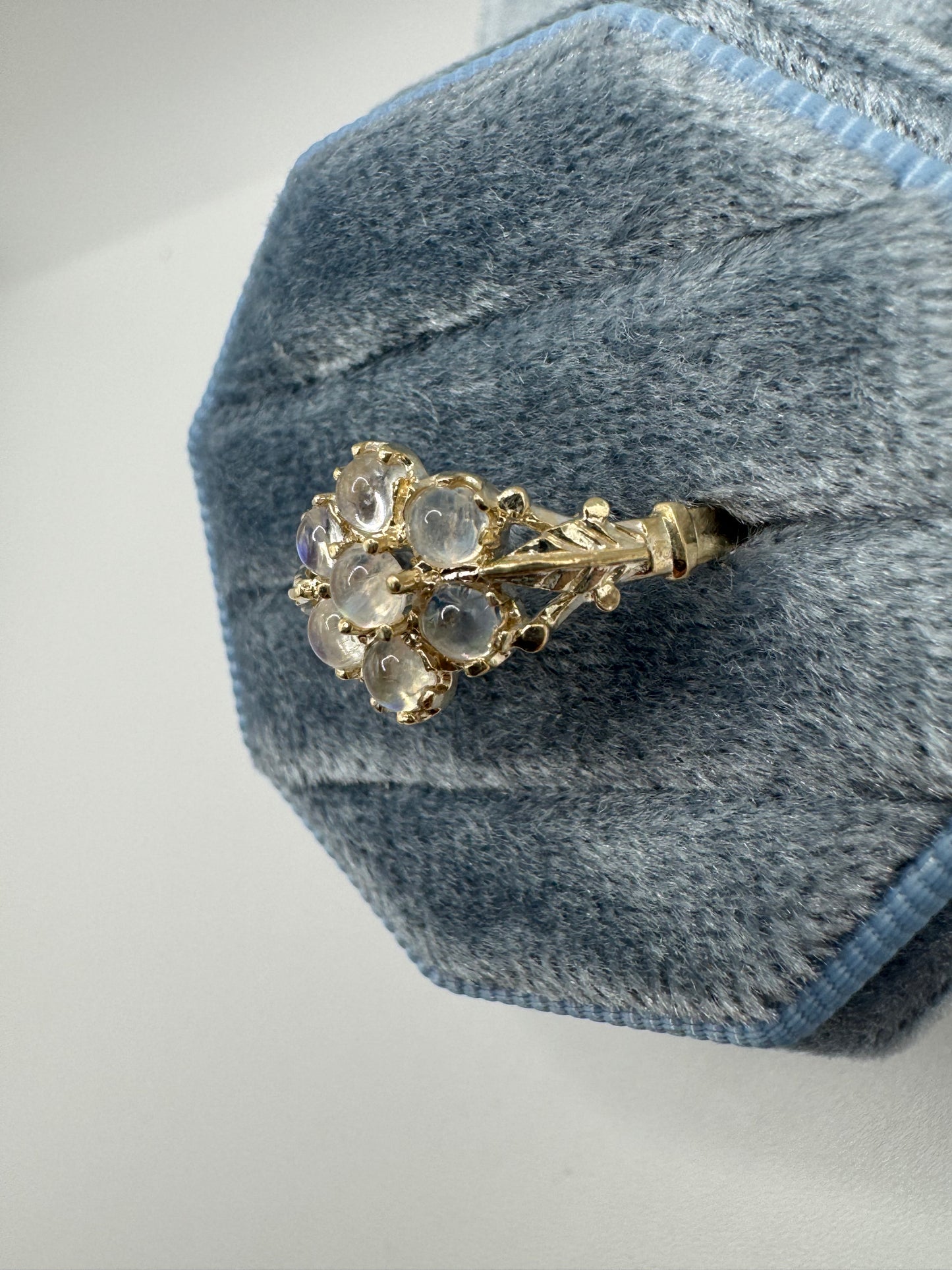 9ct gold moonstone cluster ring