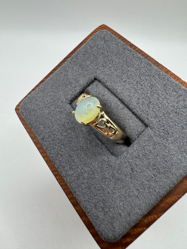 9ct gold chalcedony ring