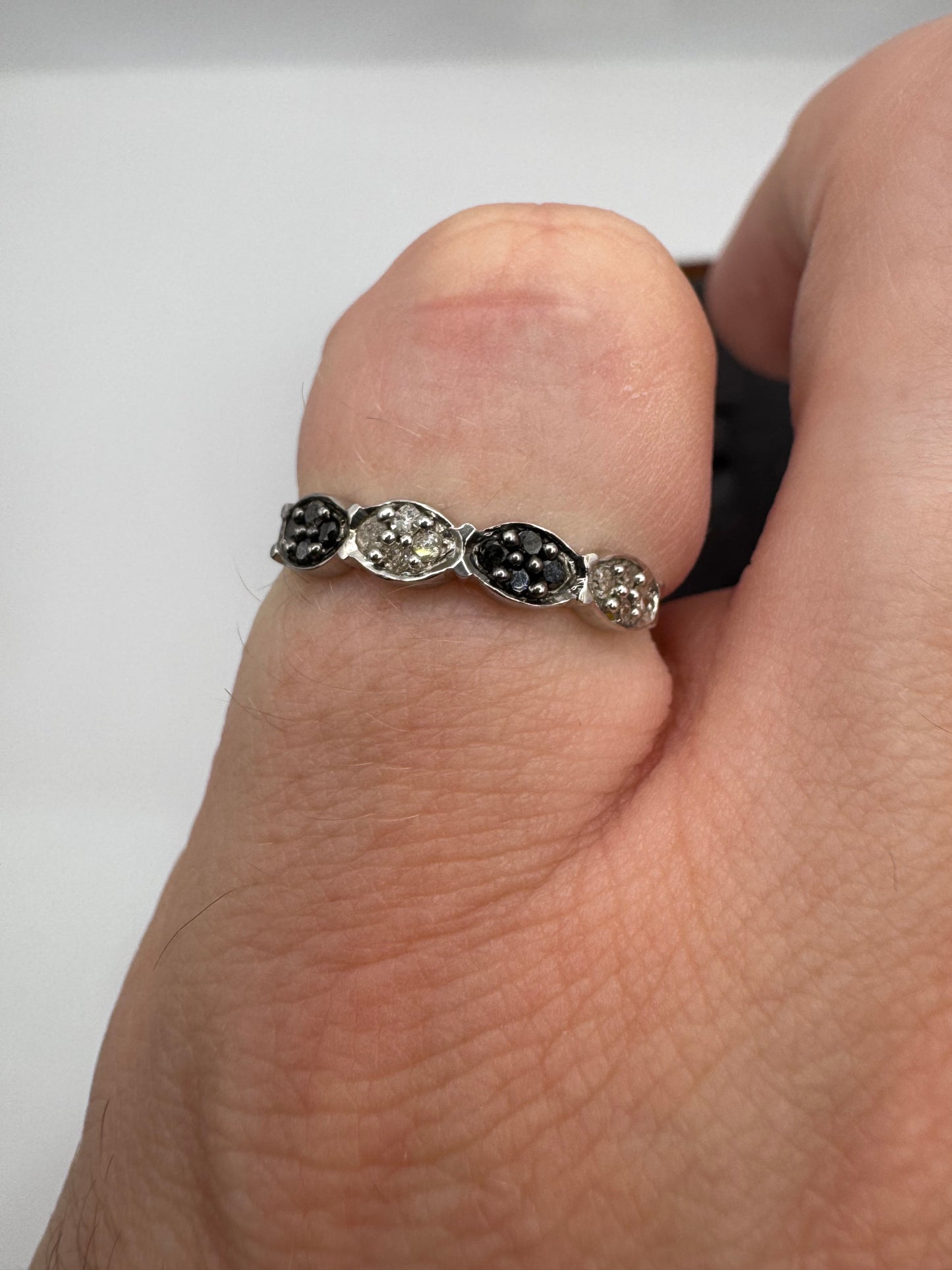 9ct white gold diamond ring