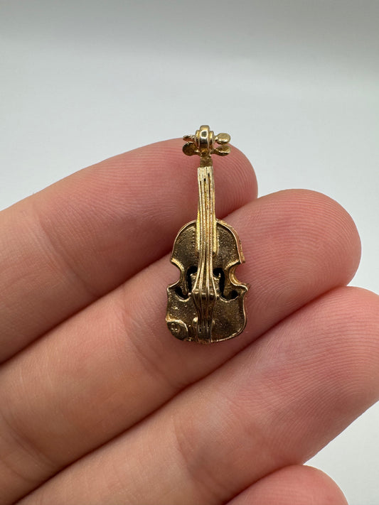 9ct gold instrument charm