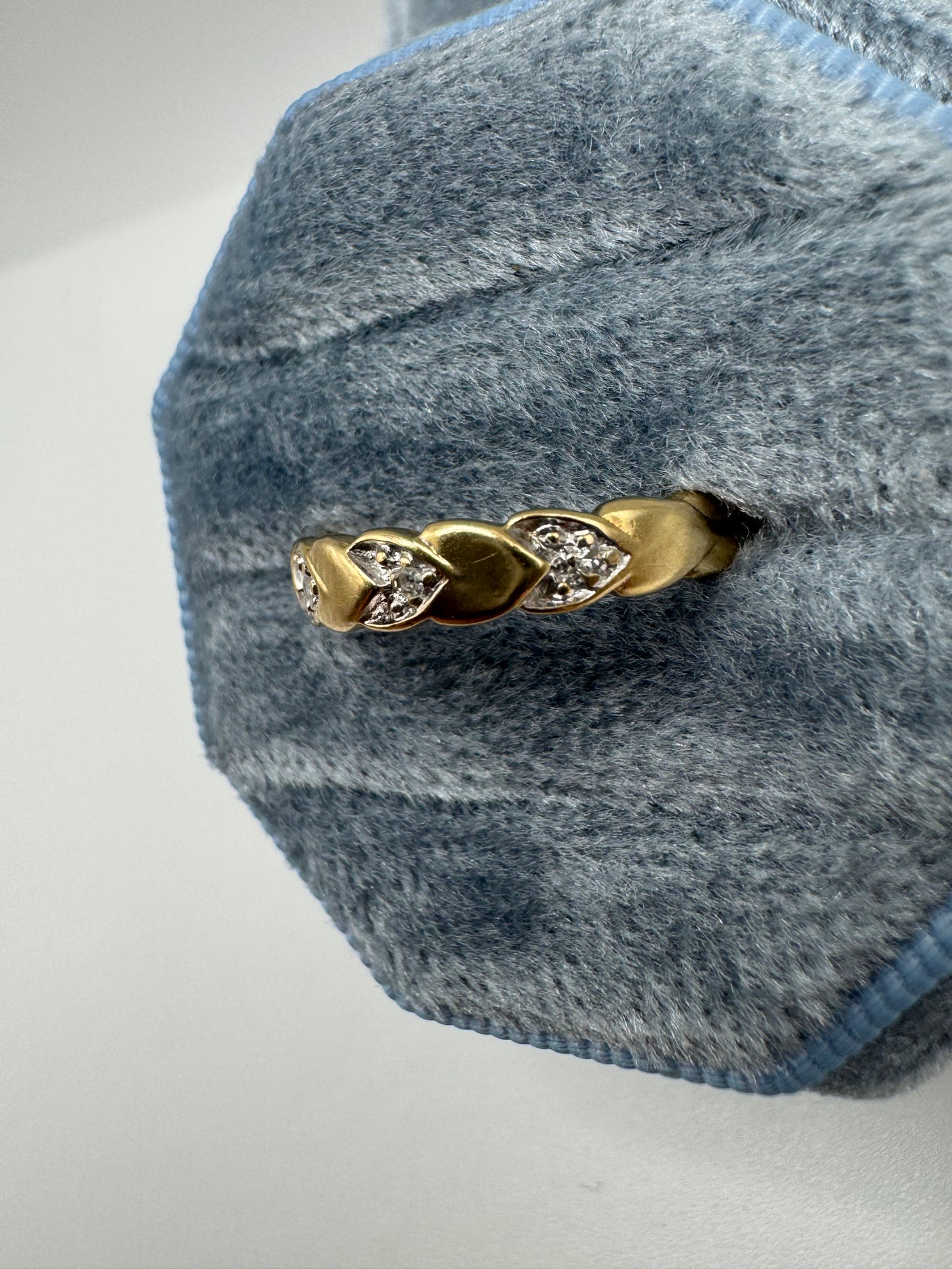 9ct gold diamond ring