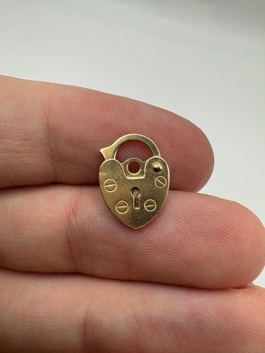9ct gold padlock 21