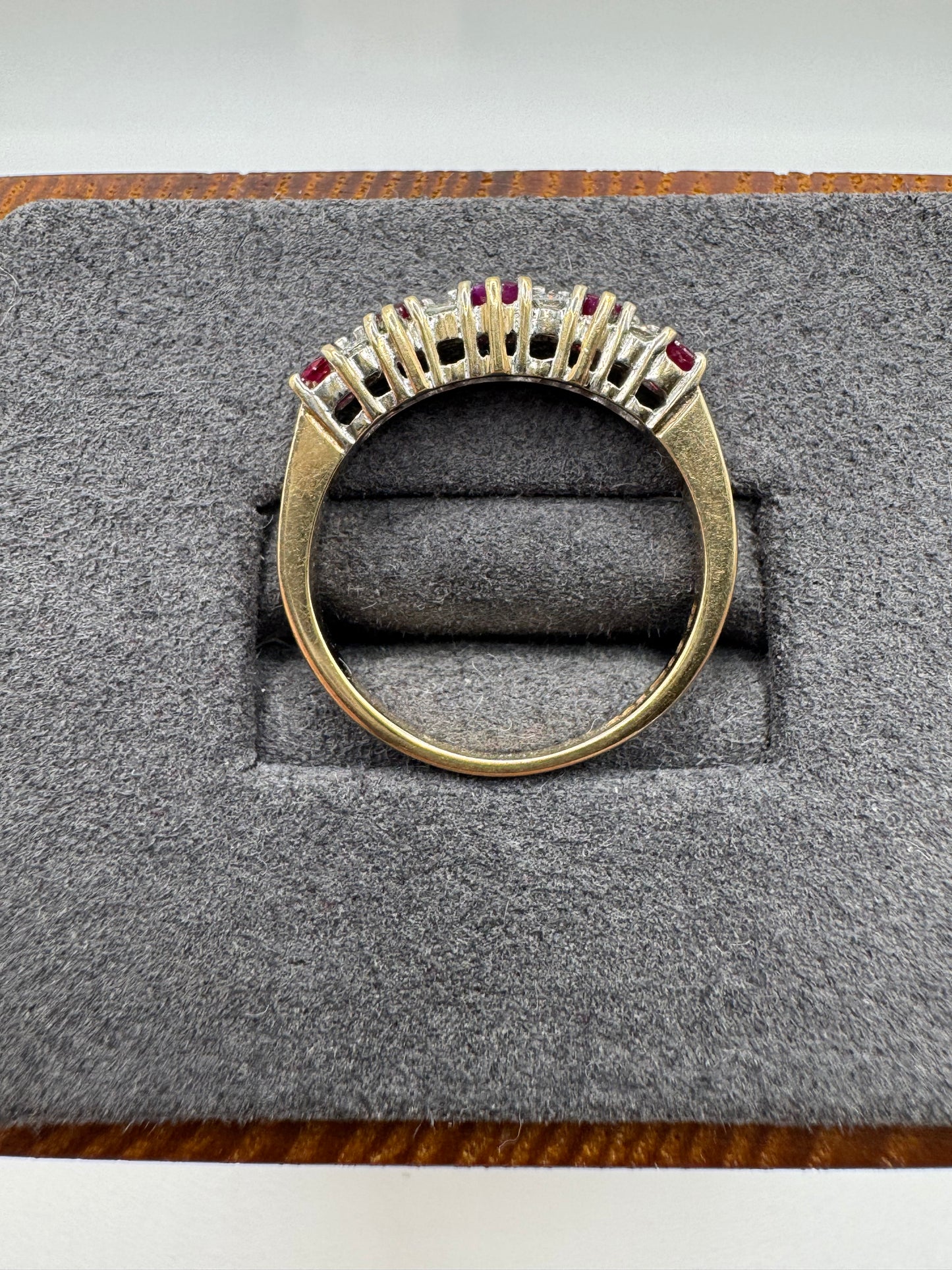 18ct gold ruby and diamond ring