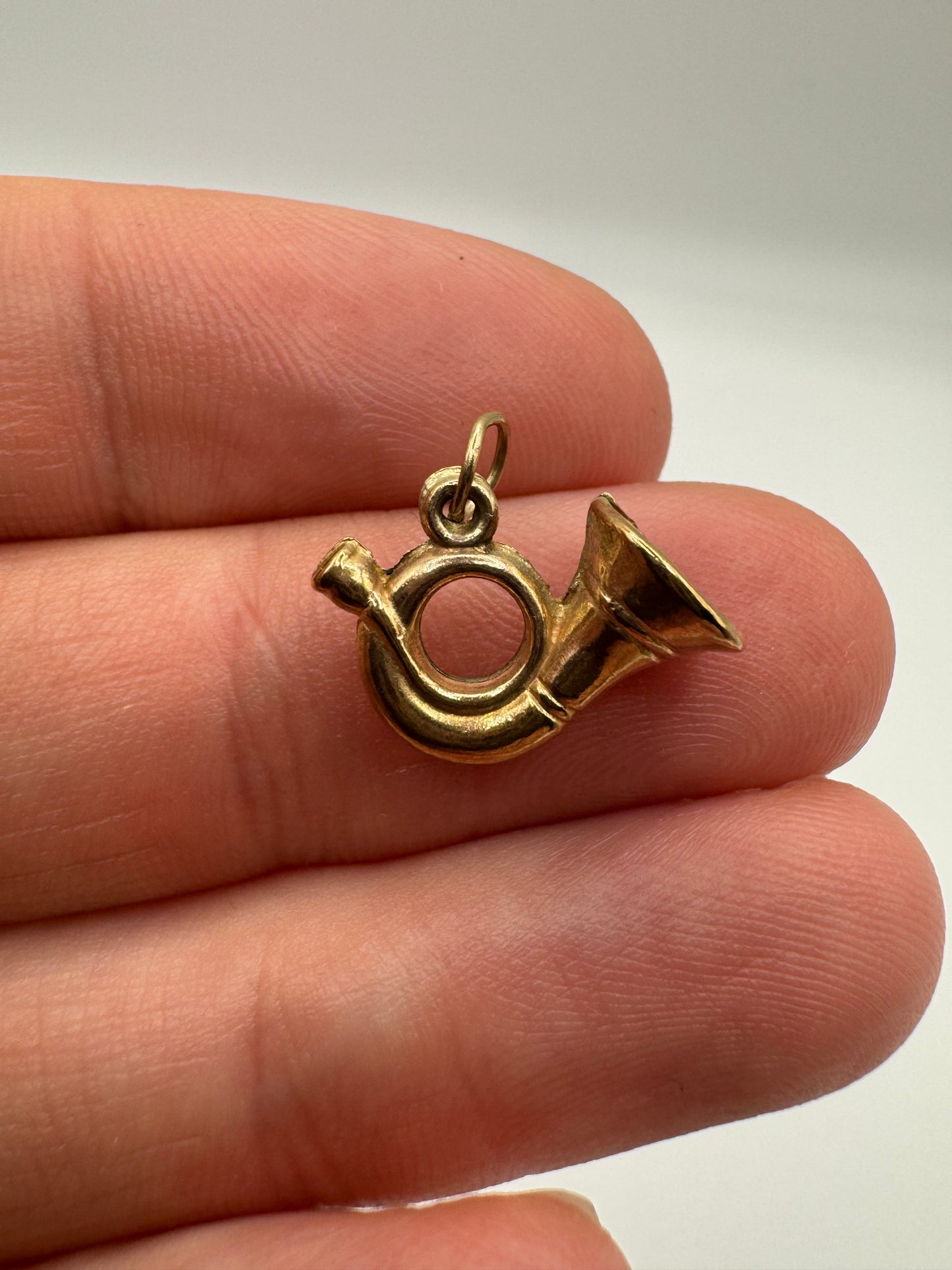 9ct gold instrument charm