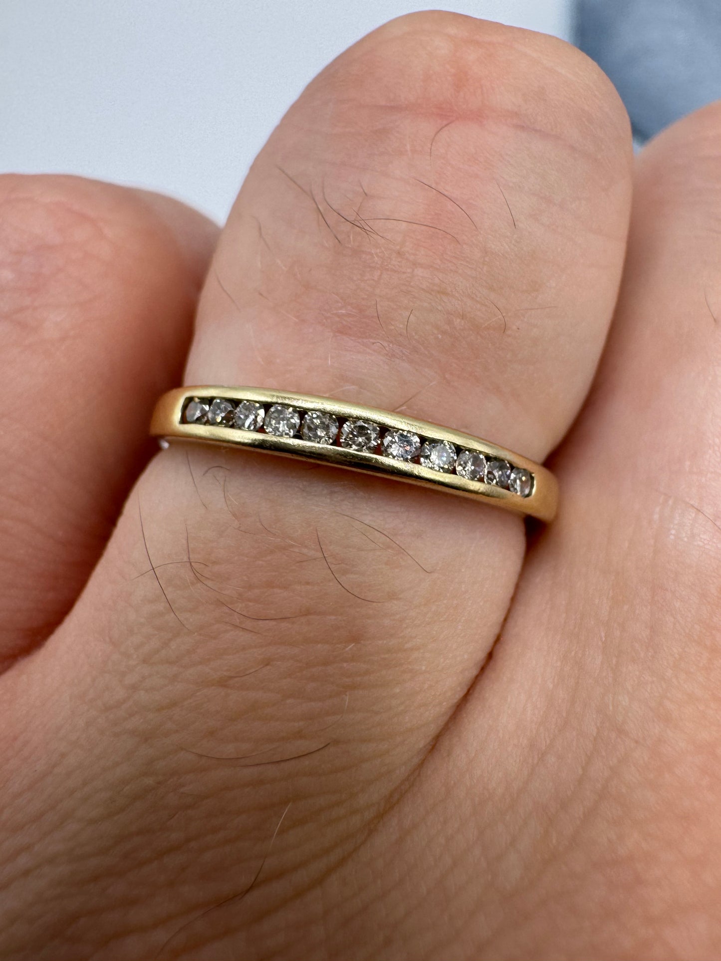 9ct gold diamond ring