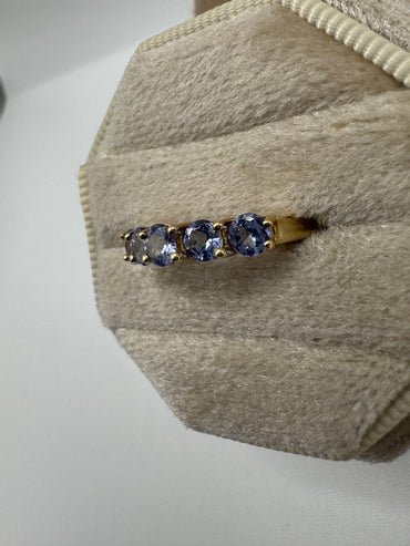 9ct gold tanzanite ring