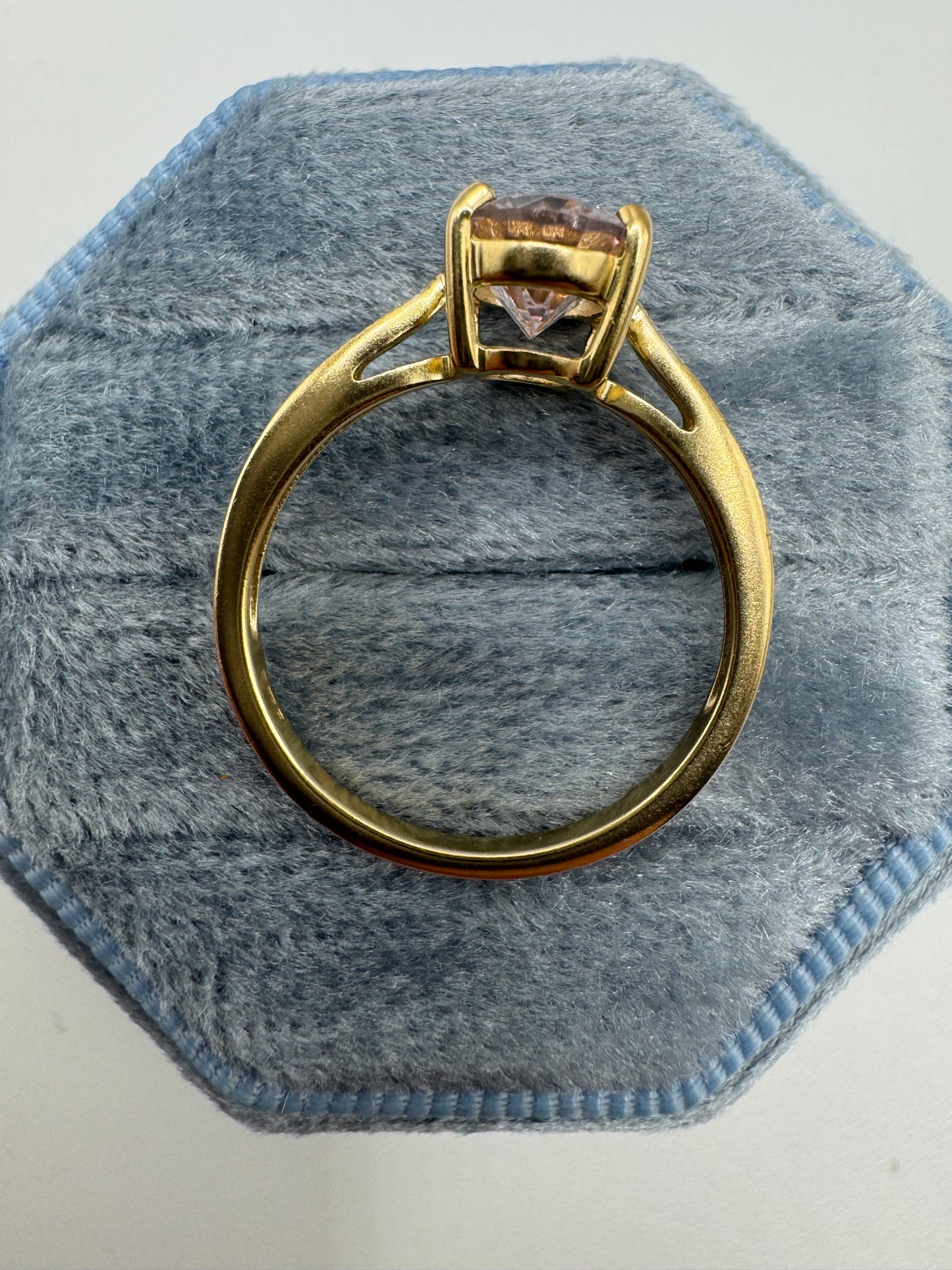9ct gold morganite and diamond cluster ring