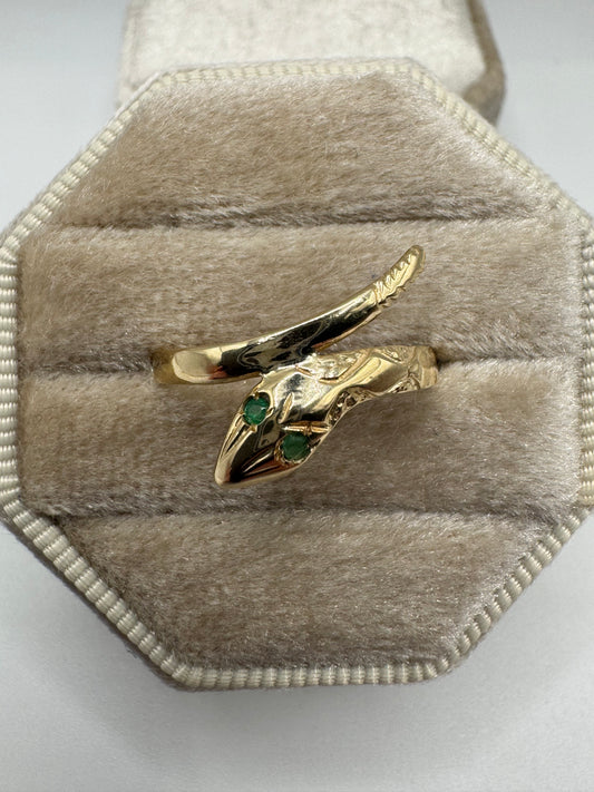 9ct gold emerald snake ring