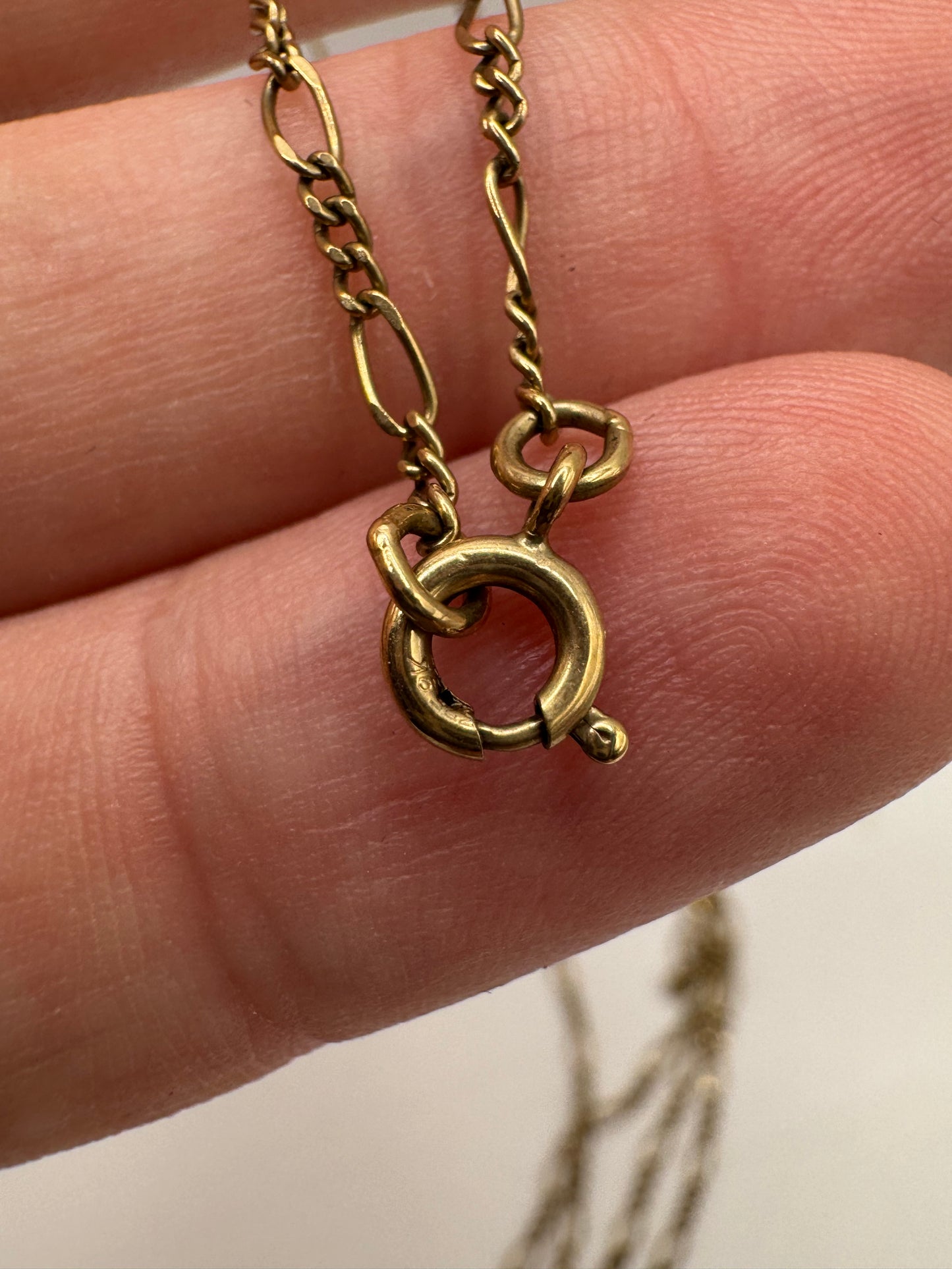 9ct gold chain 5 24”