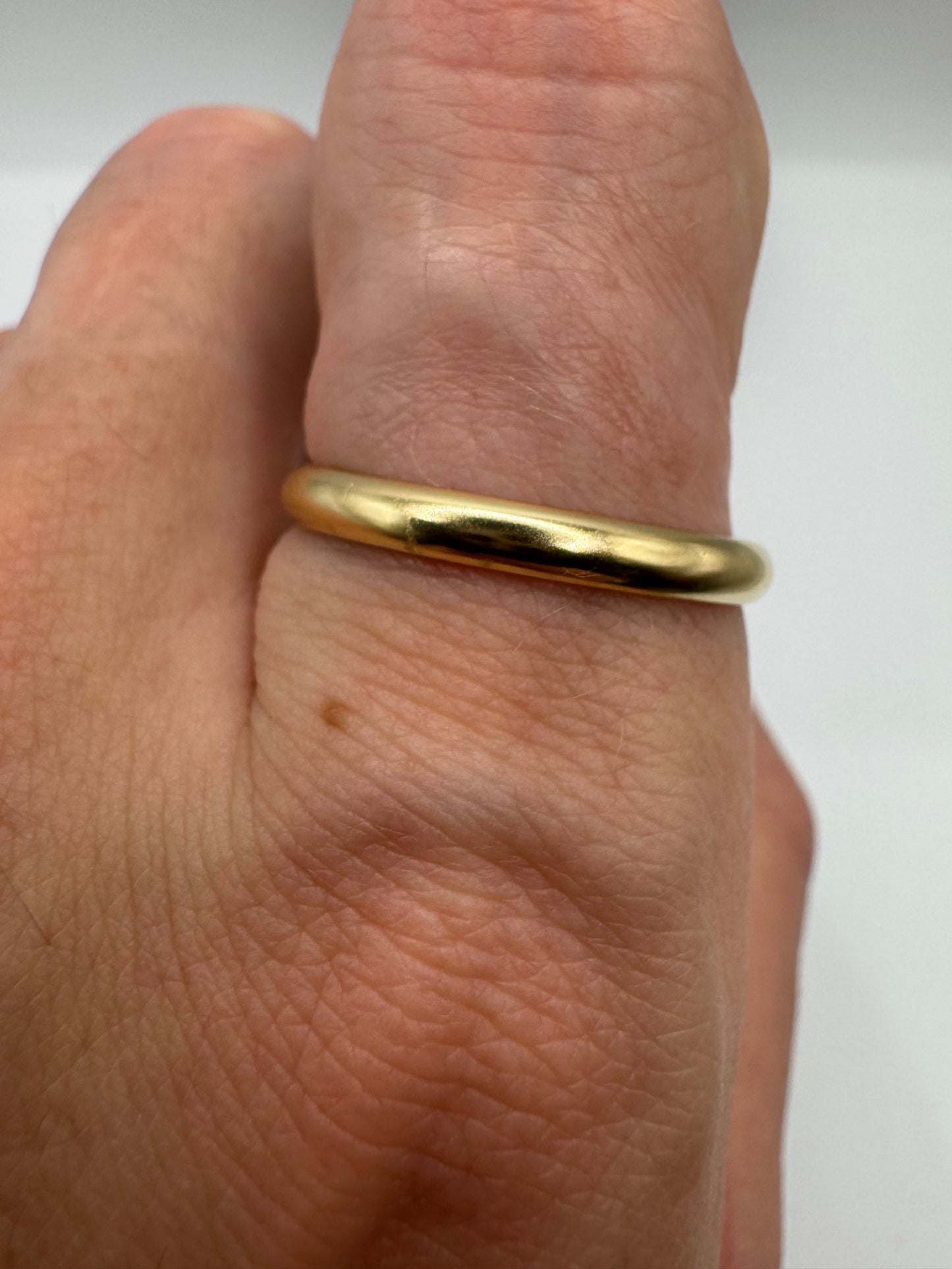 9ct gold plain band