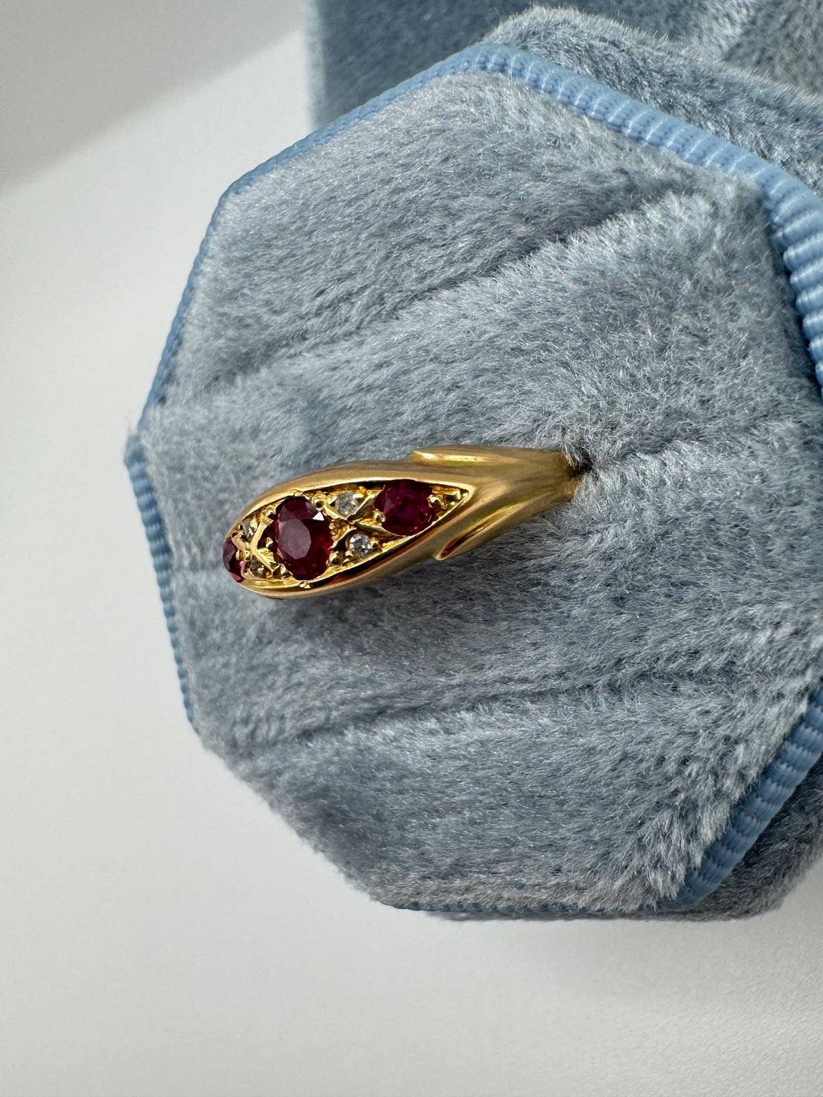 Antique 18ct gold ruby and diamond ring
