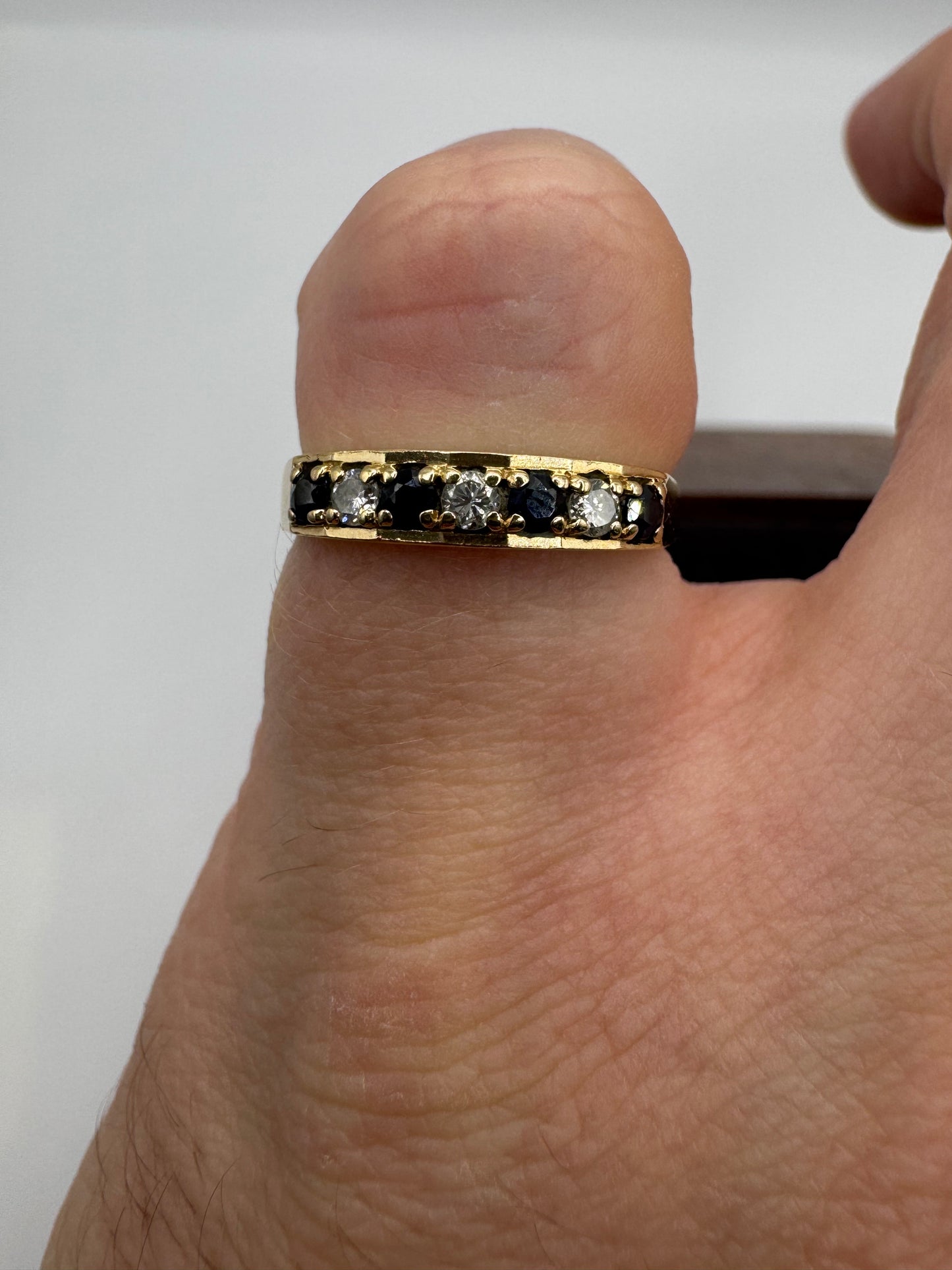 9ct gold sapphire and diamond ring