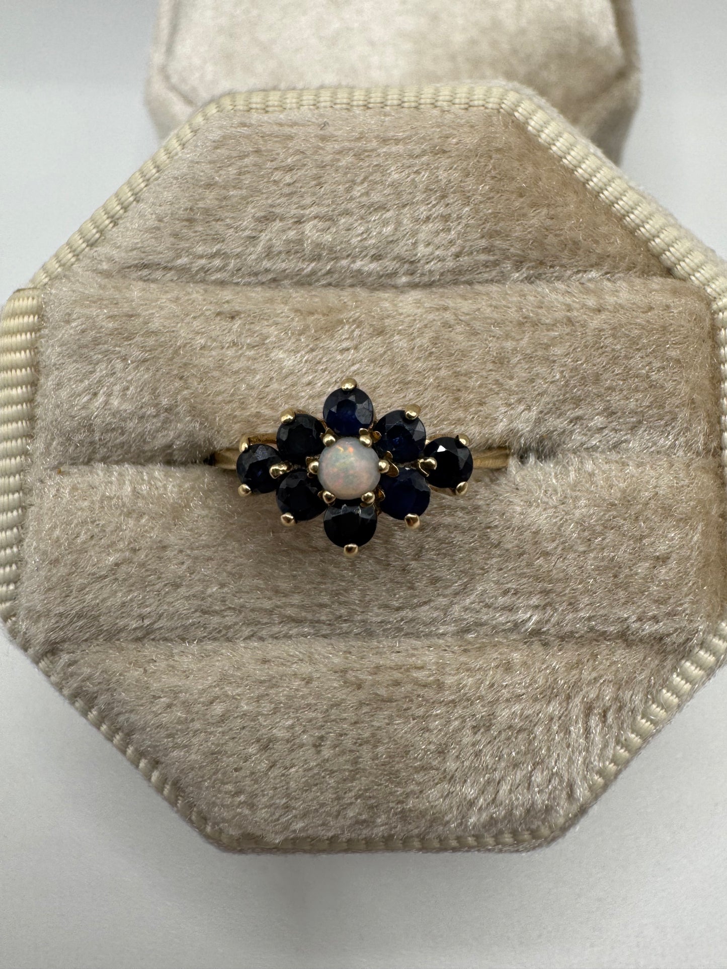 9ct gold opal and sapphire ring