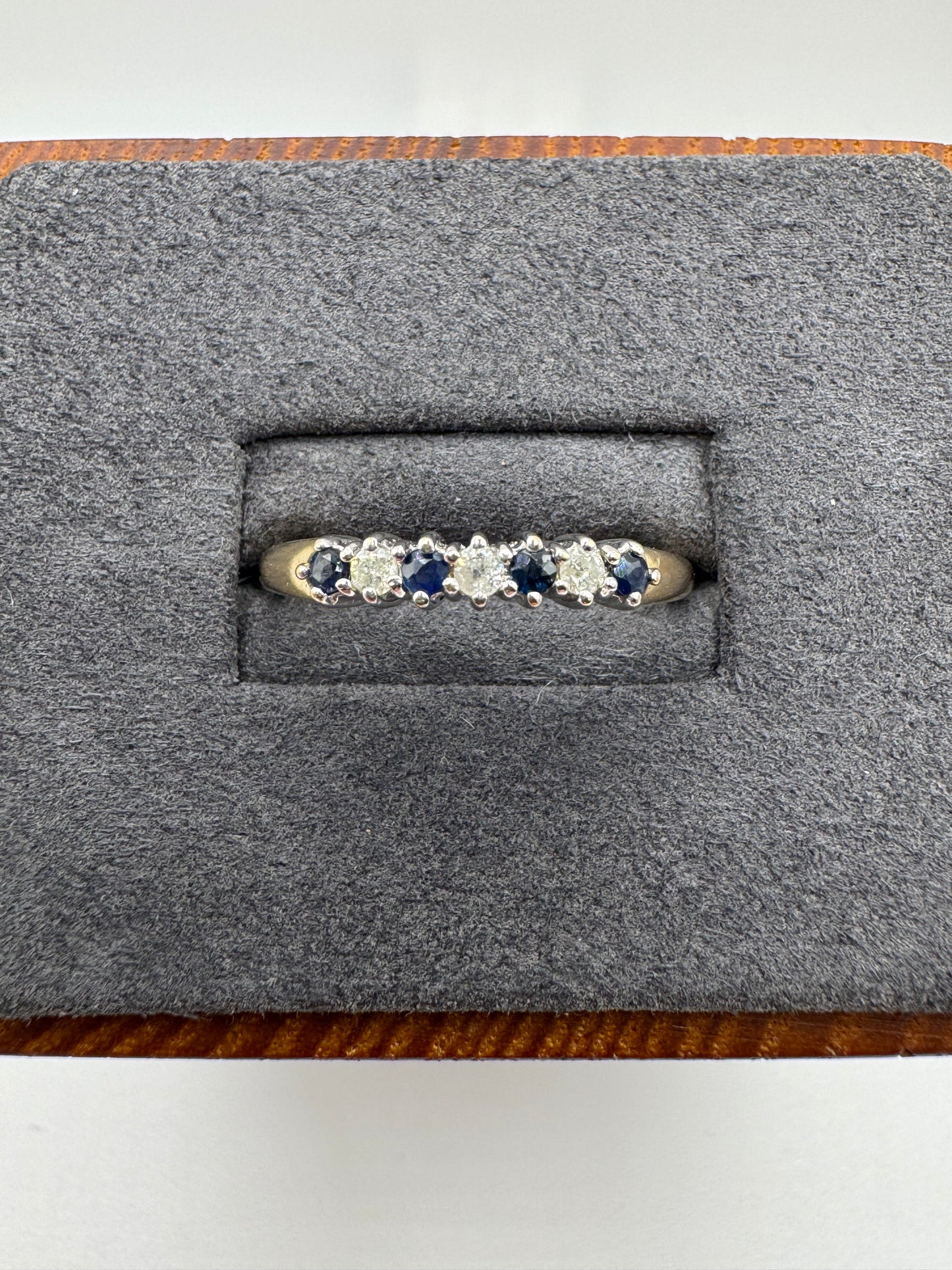 9ct gold sapphire and diamond ring