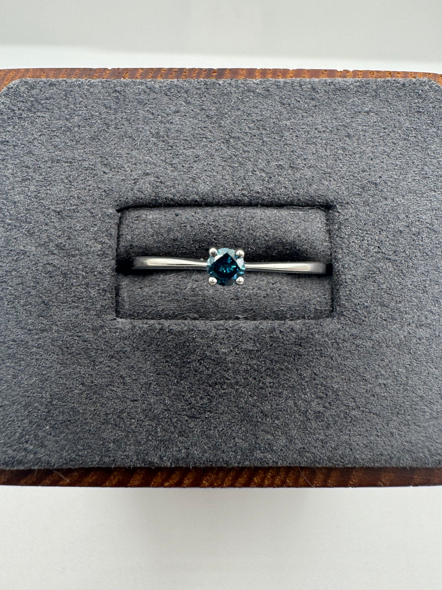 9ct white gold blue diamond ring