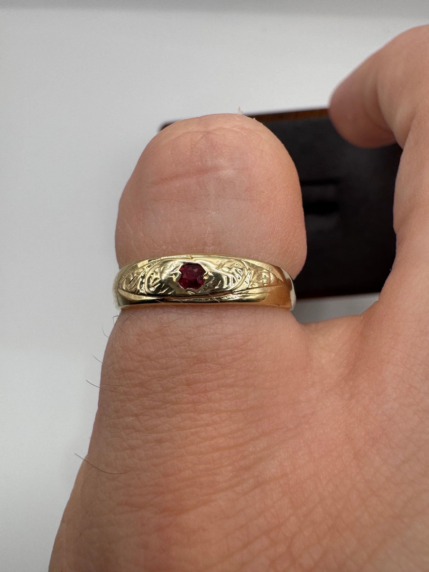 9ct gold ruby engraved gypsy ring