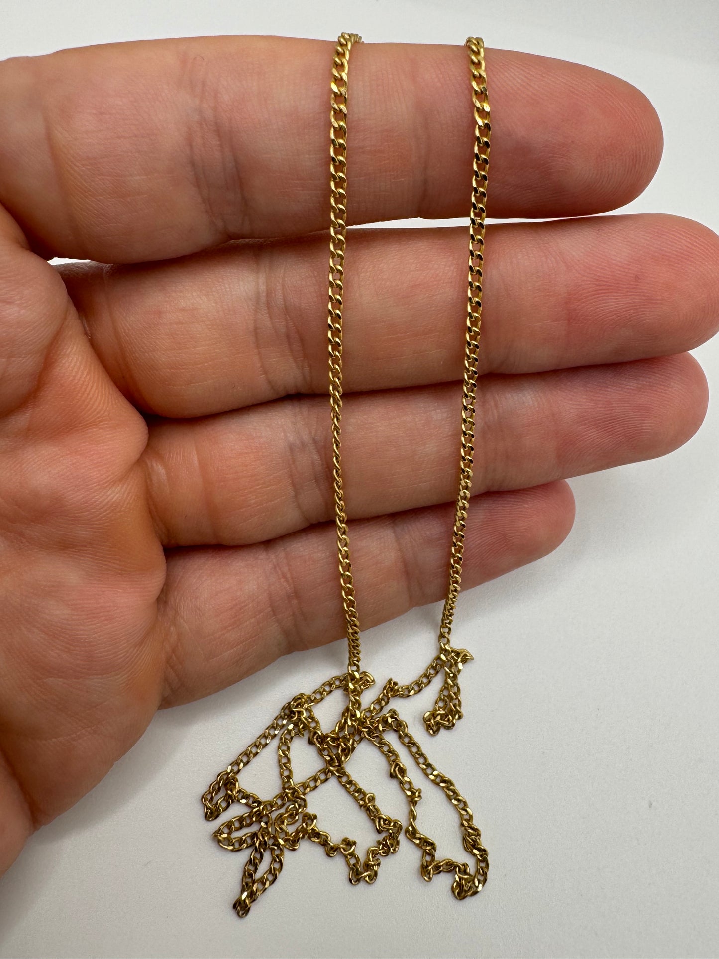9ct gold chain 82 23”
