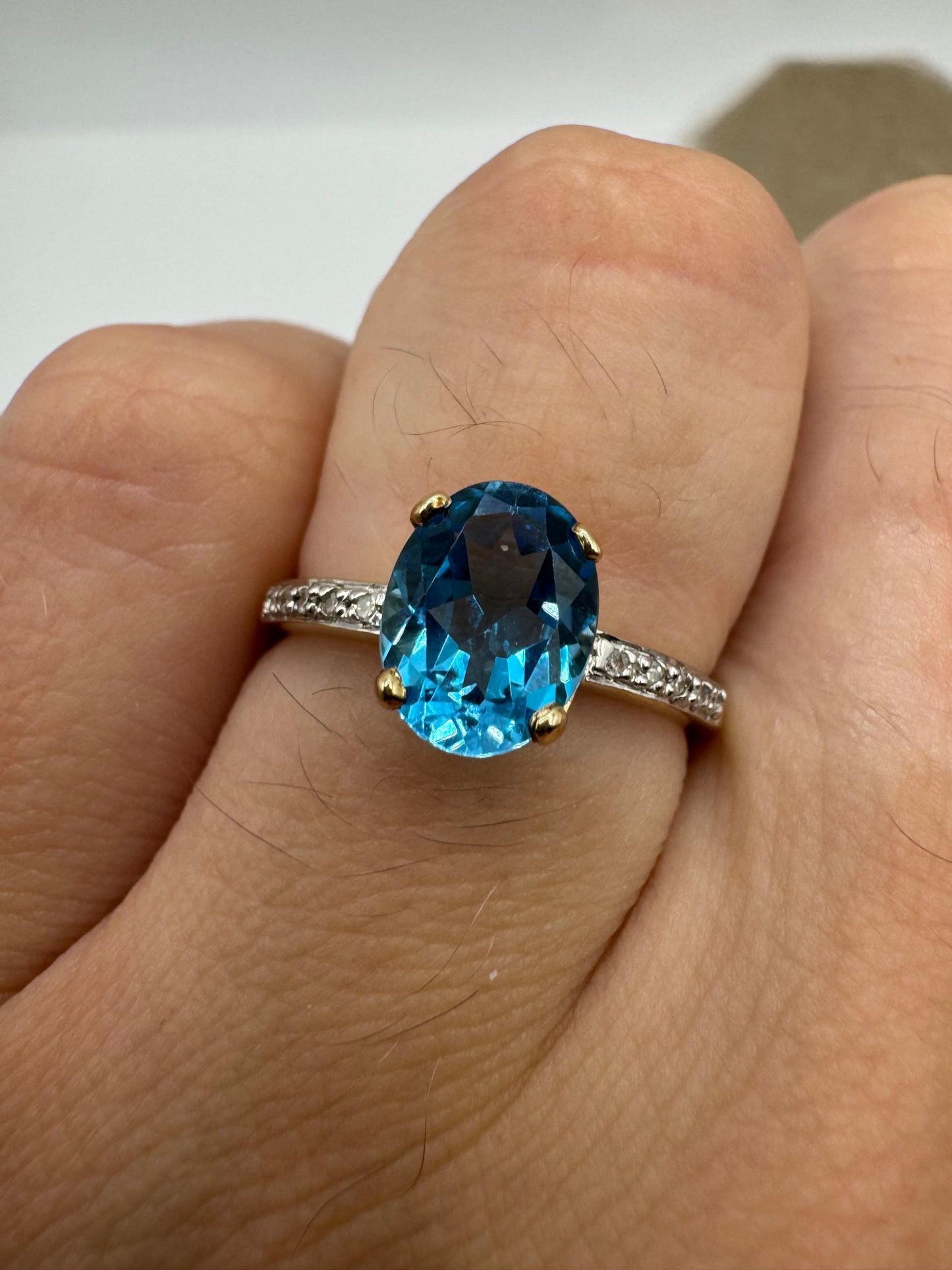 9ct gold topaz and diamond ring